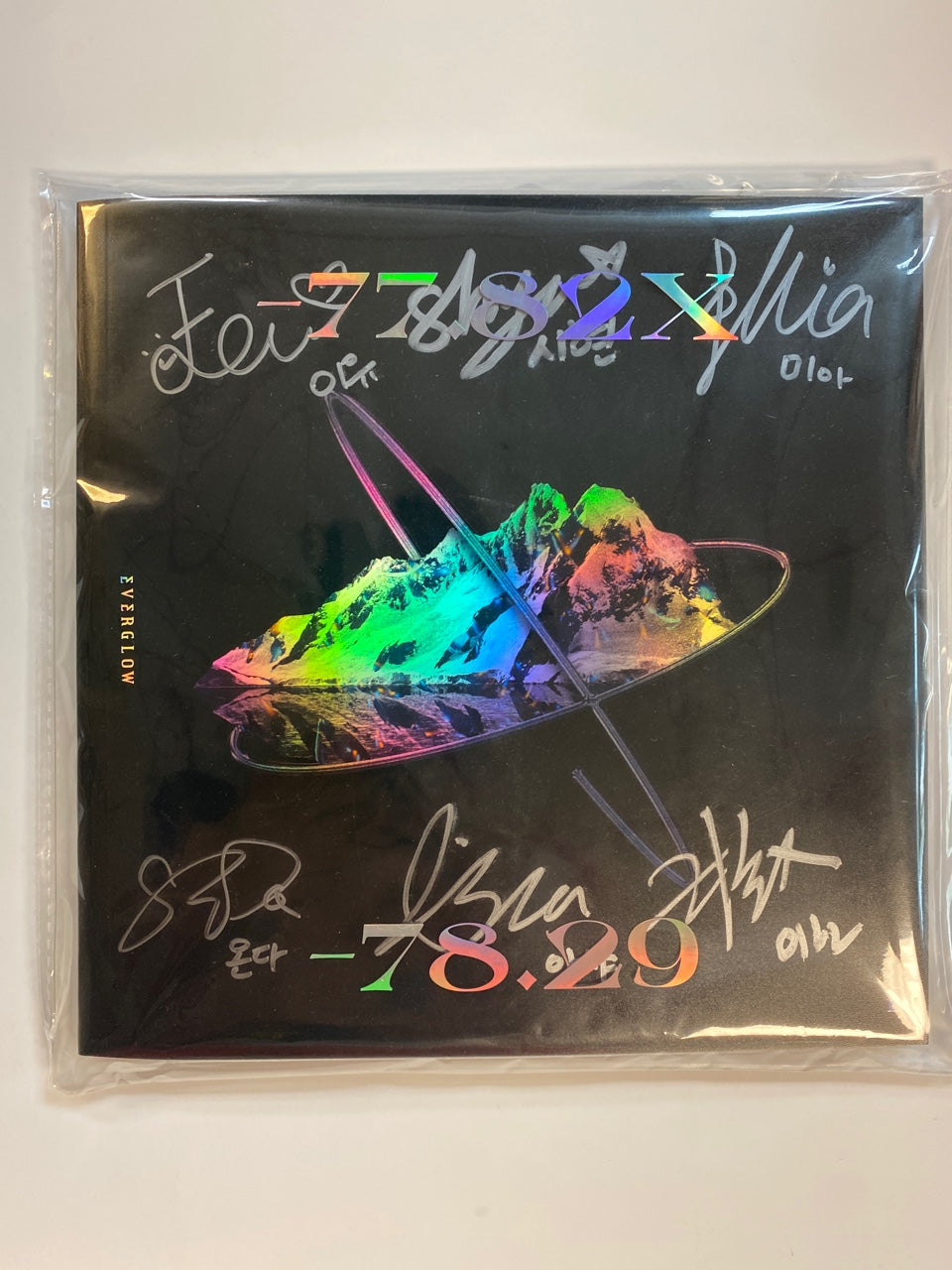 EVERGLOW EVER FOREVER 2025 直筆サイン入りチェキ② 【公式通販】