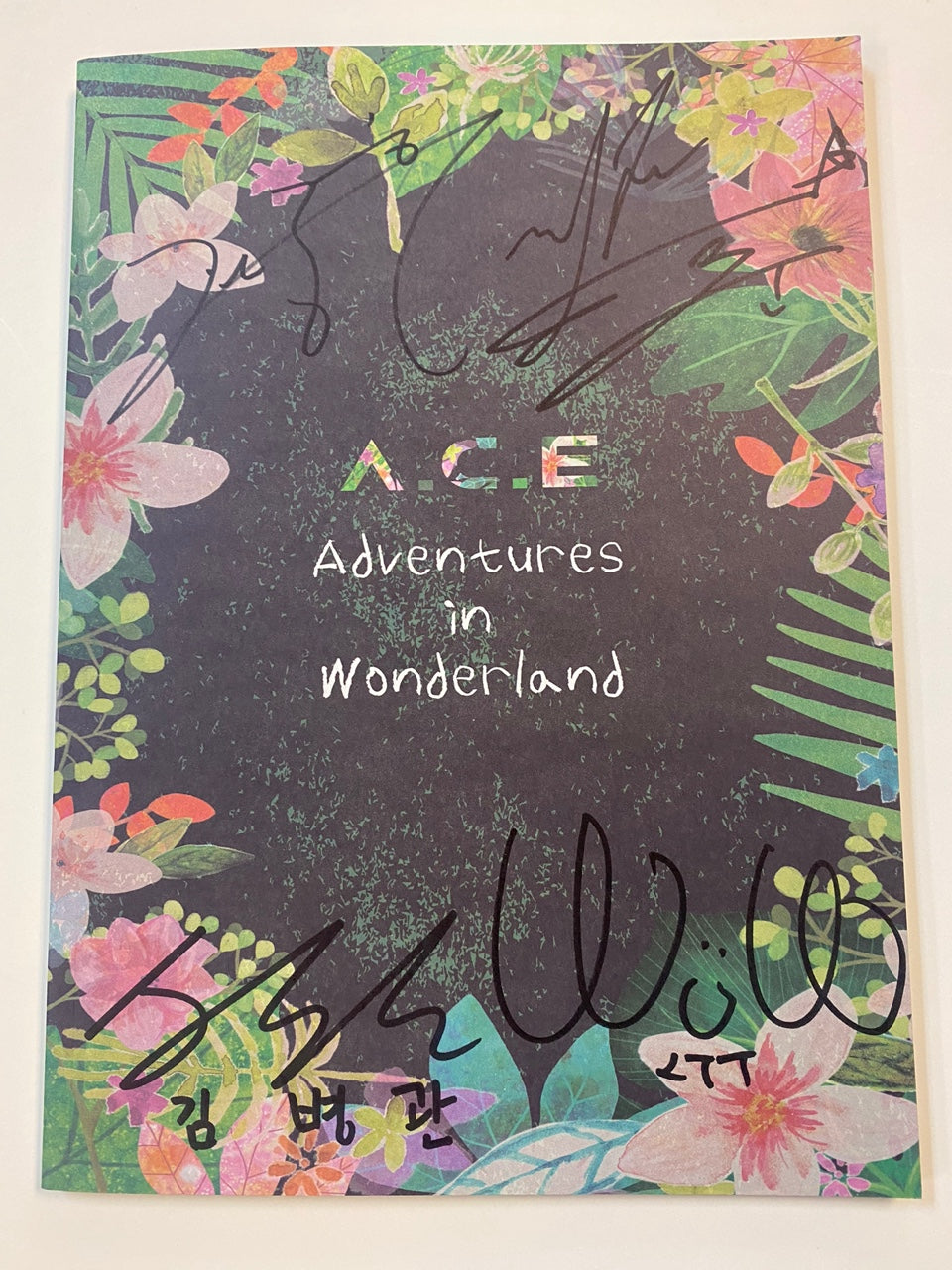 ACE A.C.E store ADVENTURES IN WONDERLAND ALBUM