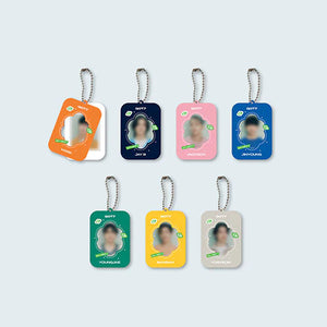 GOT7 2022 FANCON HOMECOMING OFFICIAL MD ID PHOTO & ACRYLIC HOLDER SET