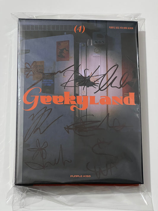 Purple Kiss Geekyland Autographed Album