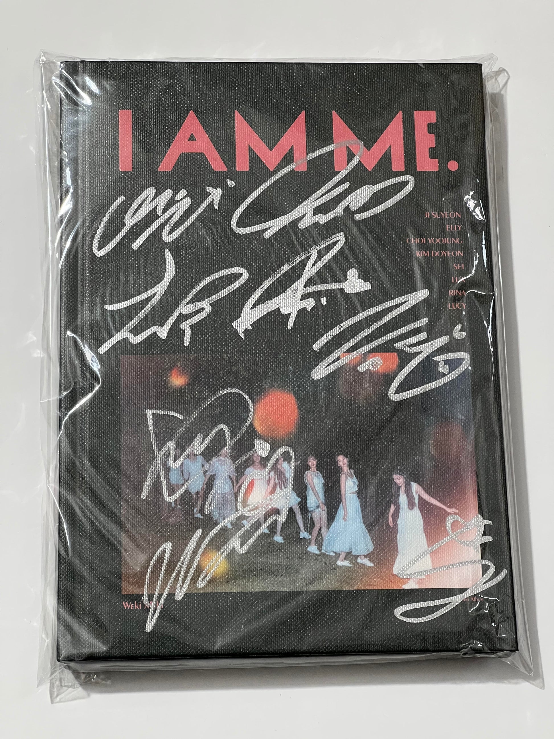 Weki Meki I Am Me Autographed Album